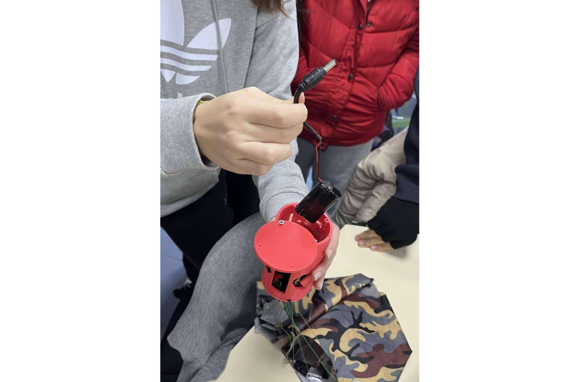 Ciudadenergía colabora con el IES Miguel Hernández de Móstoles en proyectos educativos de robótica